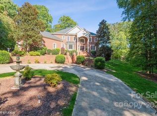 239 Pebble Stone Ln, Matthews, NC 28104