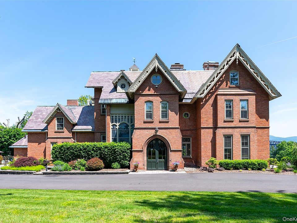 1st image of 560 Grand Avenue