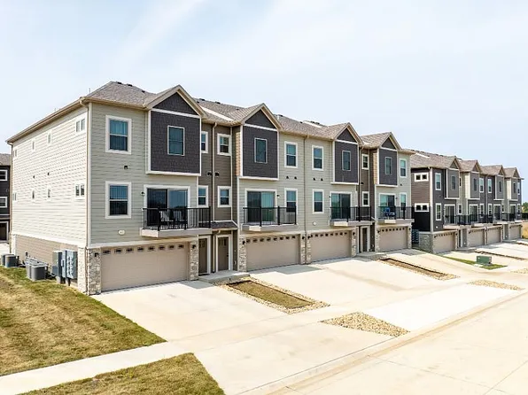 Rose Cottage Villas, 8621 Prairie View Ln SW #8617, Cedar Rapids, IA 52404