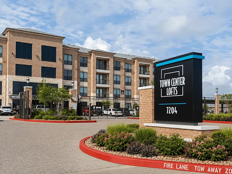 Town Center Lofts — Photo 25