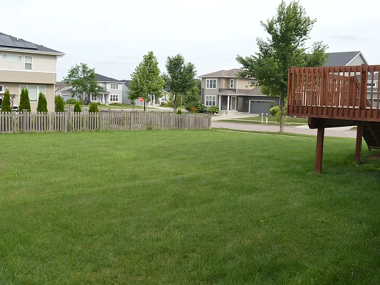 321 Alton Dr — Photo 29