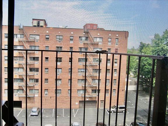 5th image of 395 Westchester Ave APT 3G