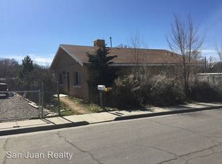 411 Taylor Dr, Farmington, NM 87401