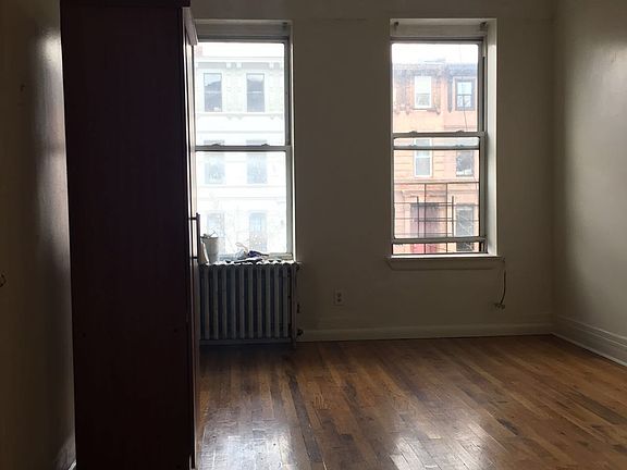 135 sqft