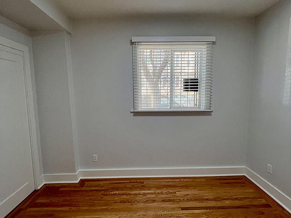 4th image of 190 8th Ave #8