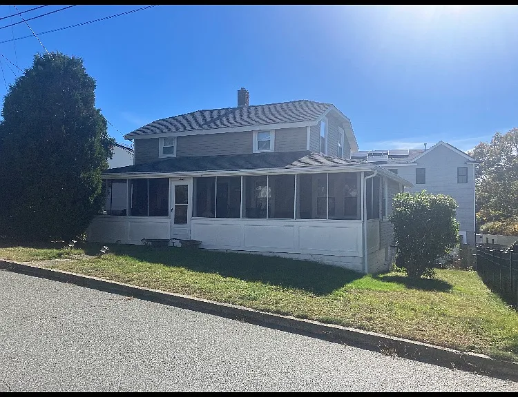 3 Upland Rd — Photo 1
