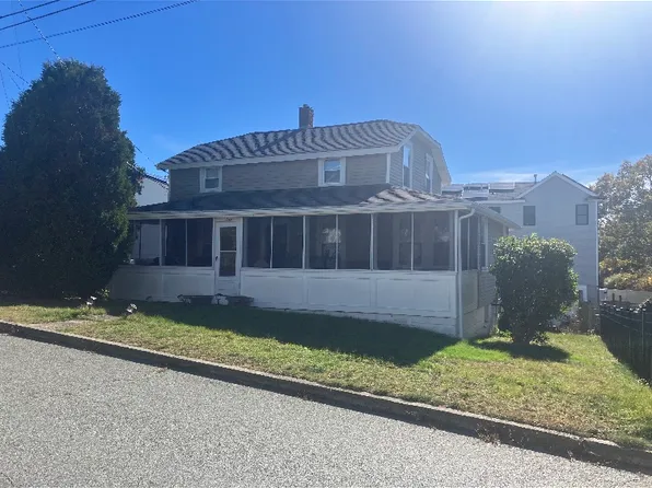 3 Upland Rd, Wareham, MA 02571