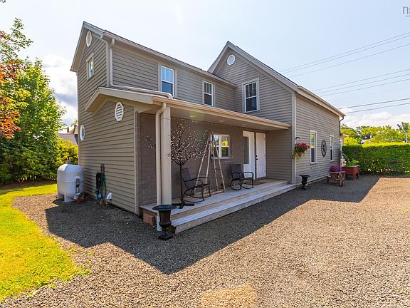 3rd image of 36 Drury Ln