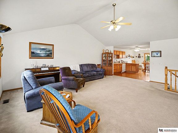 5th image of 4941 S 78th St