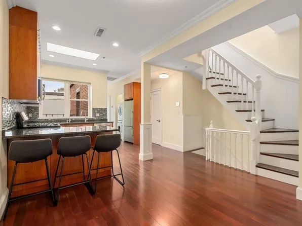 46 N Bennet St APT 6, Boston, MA 02113