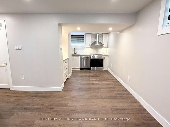 5th image of 294 Vancouver St #2