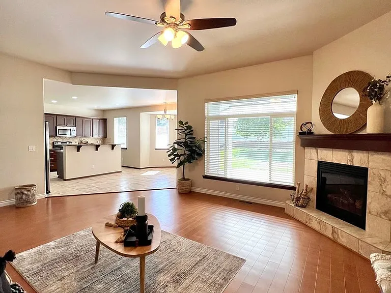 7704 W Washington Ave — Photo 31
