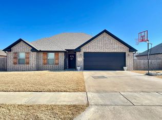 710 Captain Hopkins St, Prairie Grove, AR 72753