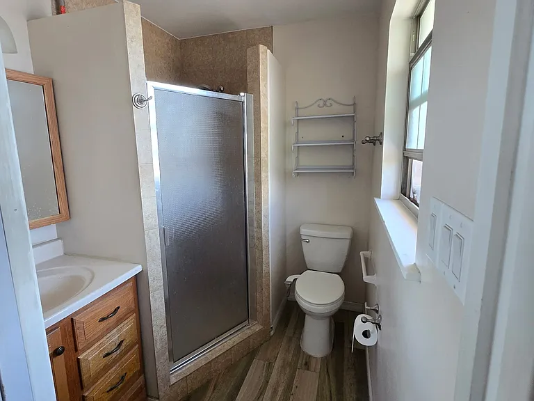 1401 Murchison Dr — Photo 6