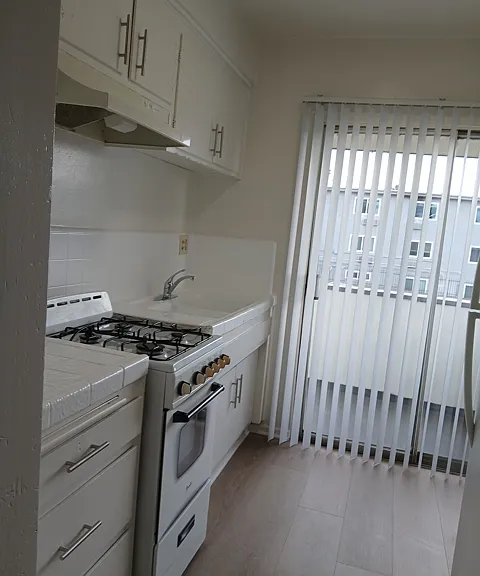 PINE CREST — Photo 5