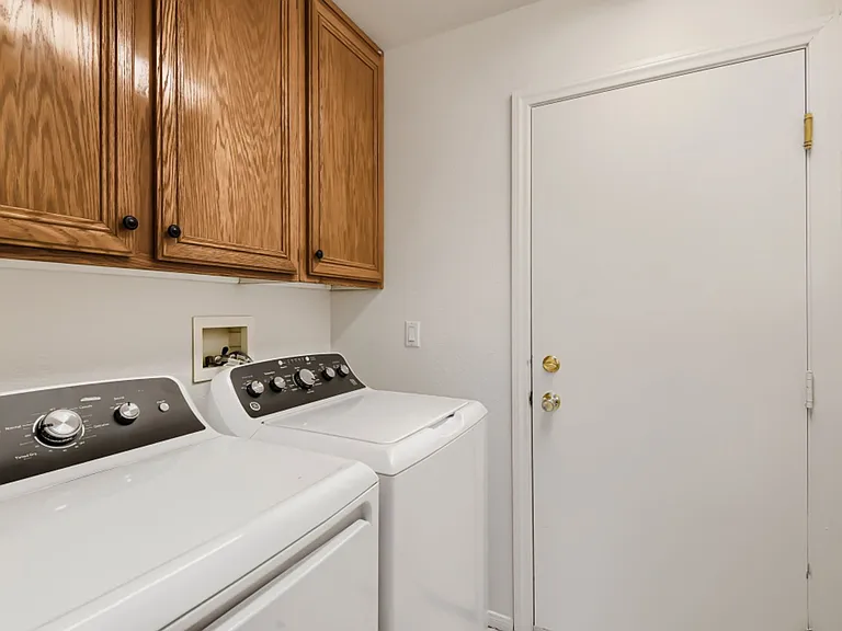 1037 Plentywood Pl — Photo 15
