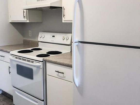 4th image of 4008 Dewdney Ave #7