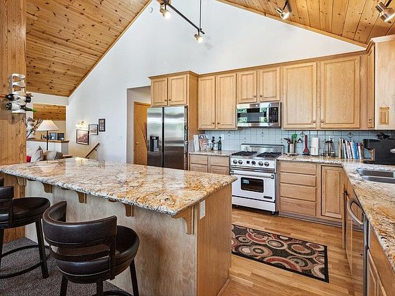 3rd image of 12222 Viking Way