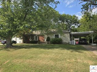 215 E Henry St, Clinton, MO 64735