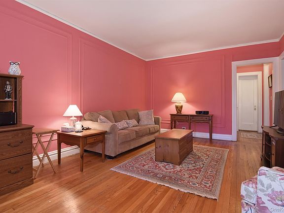 4th image of 445 Gramatan Avenue #EA3