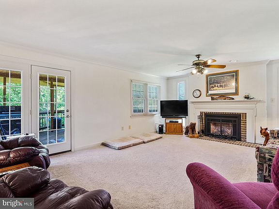 3rd image of 9520 Foxlair Pl
