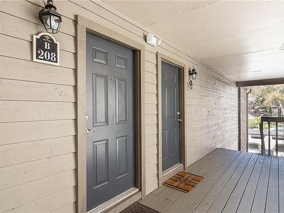 3rd image of 2500 Winding Creek Blvd APT B208