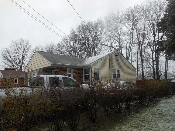 2nd image of 110 Bungalow Ave