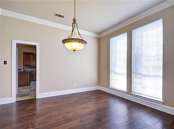 3rd image of 4313 Cityview Dr