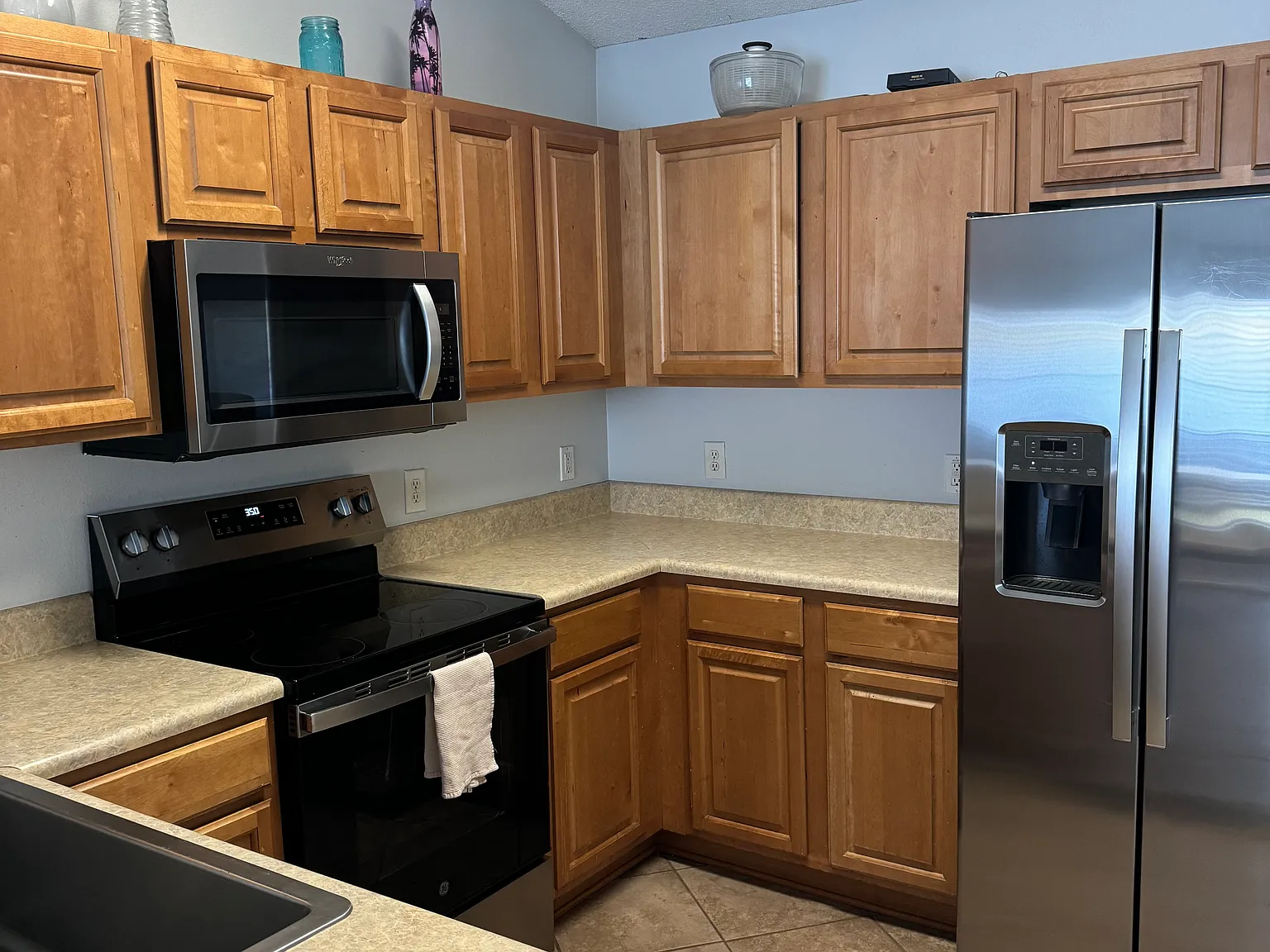 3 bed, 1371 sqft, $1,900 — Photo 3