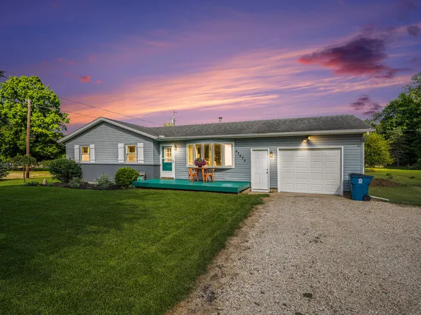 47575 County Road 665, Paw Paw, MI 49079