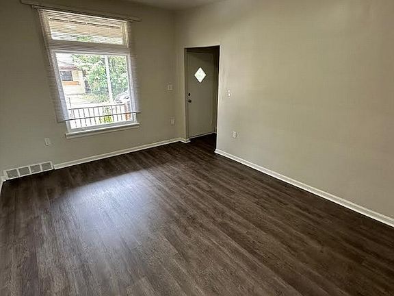 5th image of 519 Marwood Ave