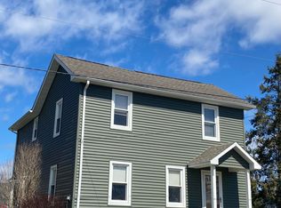 718 Middle Rd, Jersey Shore, PA 17740