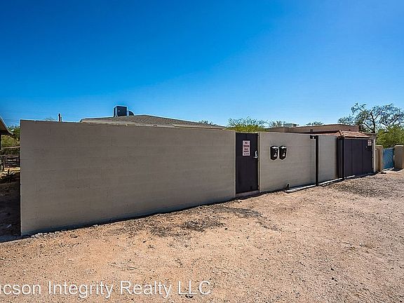 4th image of 1736 E 8th St #6634171
