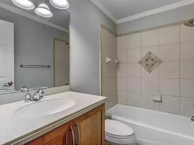 312 W Wayne St #C — Photo 5