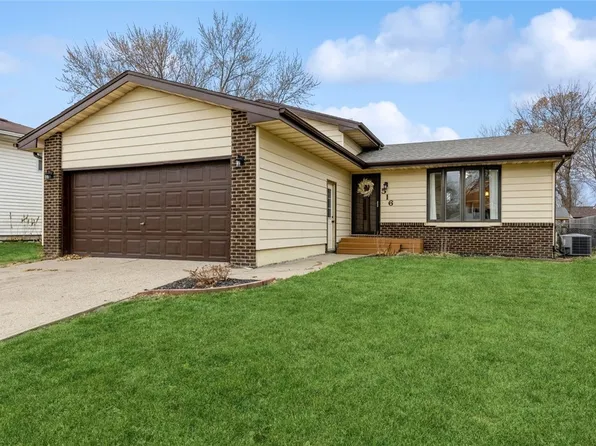 516 NW Calista Ct, Grimes, IA 50111