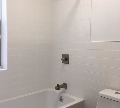 5th image of 975 Washington Ave APT 2F