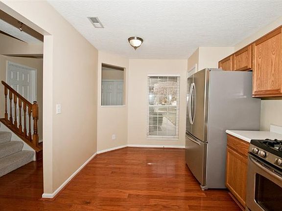 5th image of 6711 Pondfield Ln