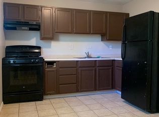 1817 Prior Dr, Saint Louis, MO 63136