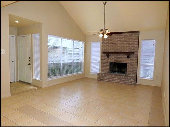3rd image of 13913 Hollowgreen Dr