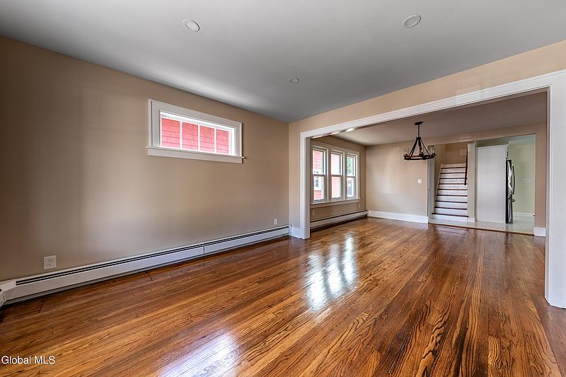 5th image of 722 Cramer Avenue