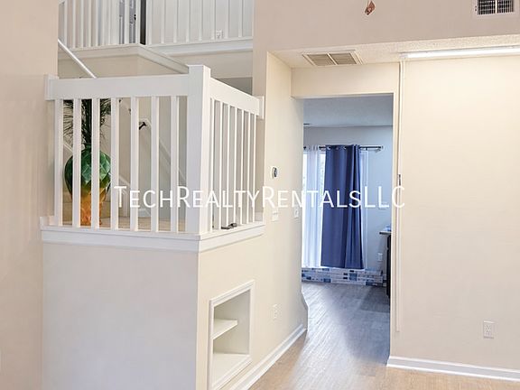4th image of 111 Lynch Cir #1