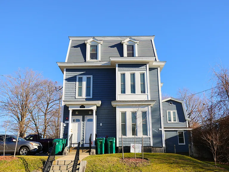 29-33 Highland Ave #3 — Photo 1