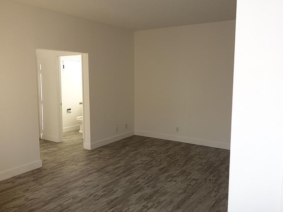 5th image of 11862 Iowa Ave APT 3