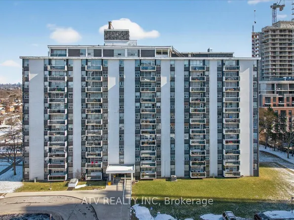 151 La Rose Ave #804, Toronto, ON M9P 1B3