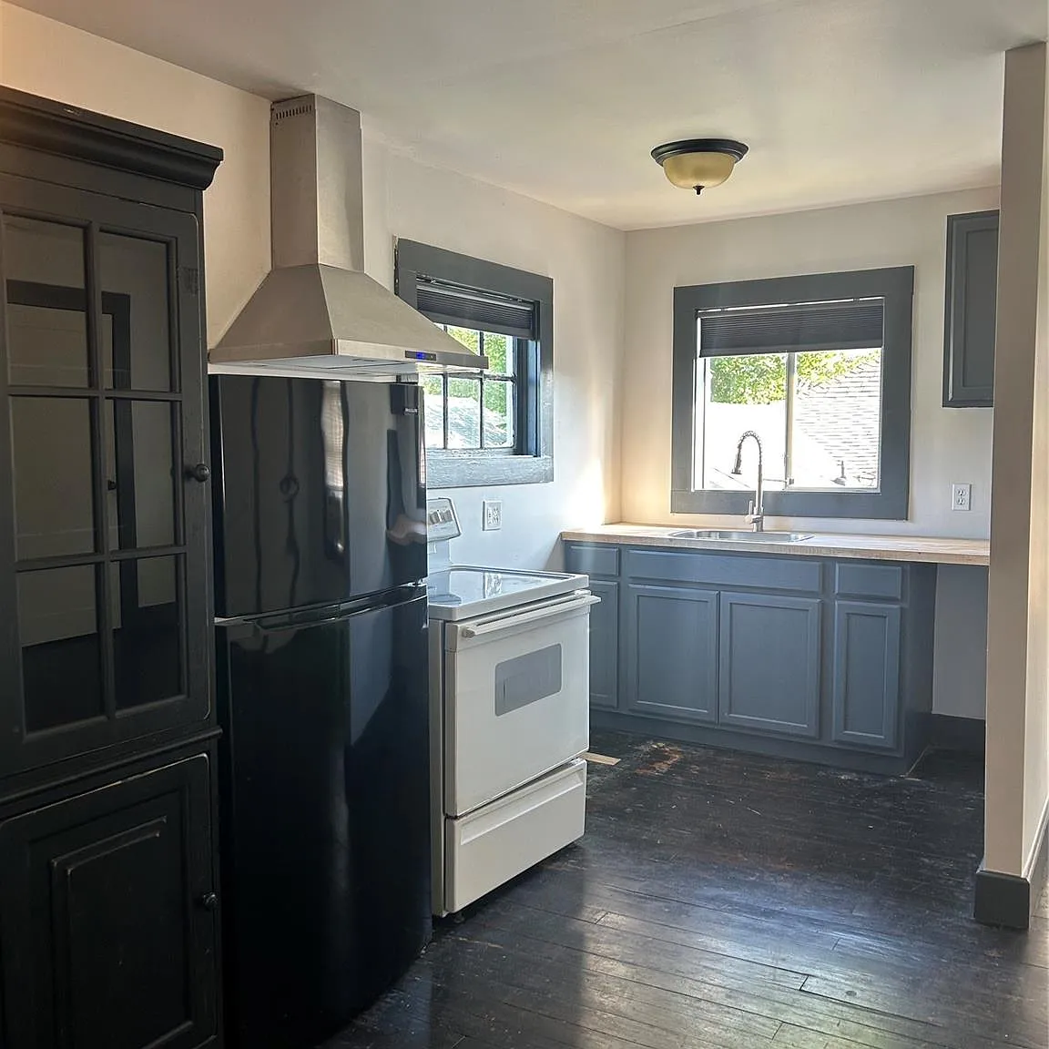 1 bed, 1.0 bath, $950 — Photo 3