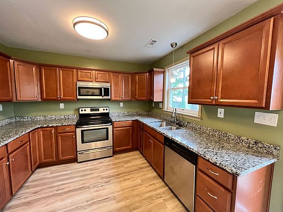 5th image of 5840 Beechwalk Dr