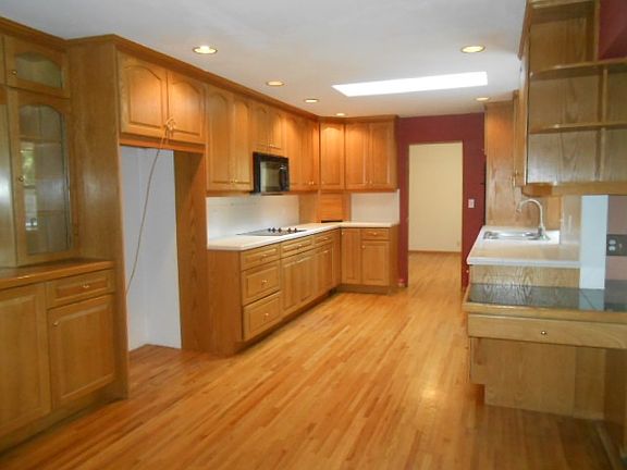 5th image of 9014 104th St SW