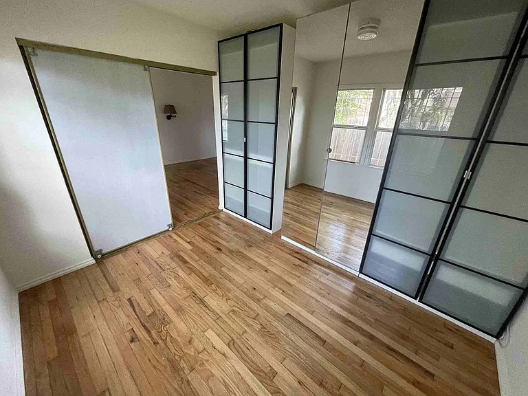 2946 S Beverly Dr — Photo 14
