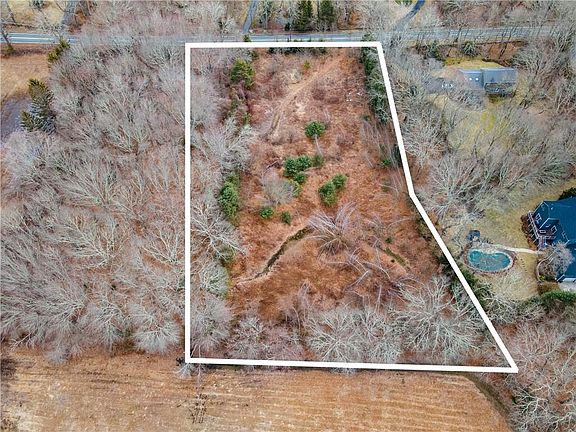 4th image of 331 Congdon Hill Rd