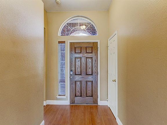 5th image of 2416 Lula Ct